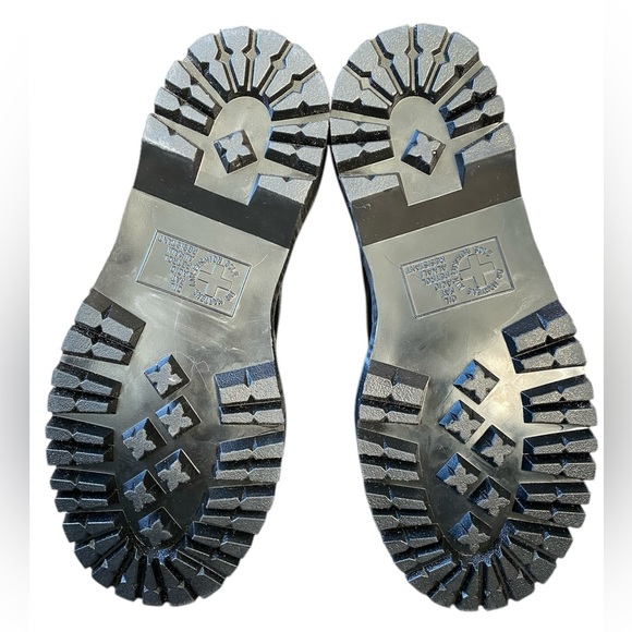 NEW Dr. Martens Black Leather Lace Up Boots Size 7 - Picture 5 of 8